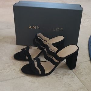 Ann Taylor blocked wheeled sandal